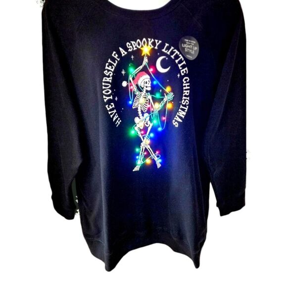 TORRID SKELETON CLASSIC FIT COZY FLEECE LED LIGHT UP TREE SWEATSHIRT 3X - Picture 10 of 16